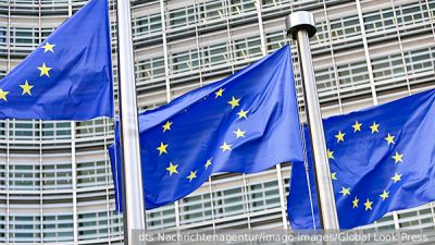 В мире: Украинцы расползаются по миру из-за недоверия к Европе